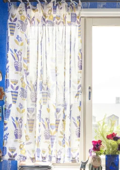 Kort gardin "Flower pots" i ekologisk bomull-Gudrun Sjödén Clearance